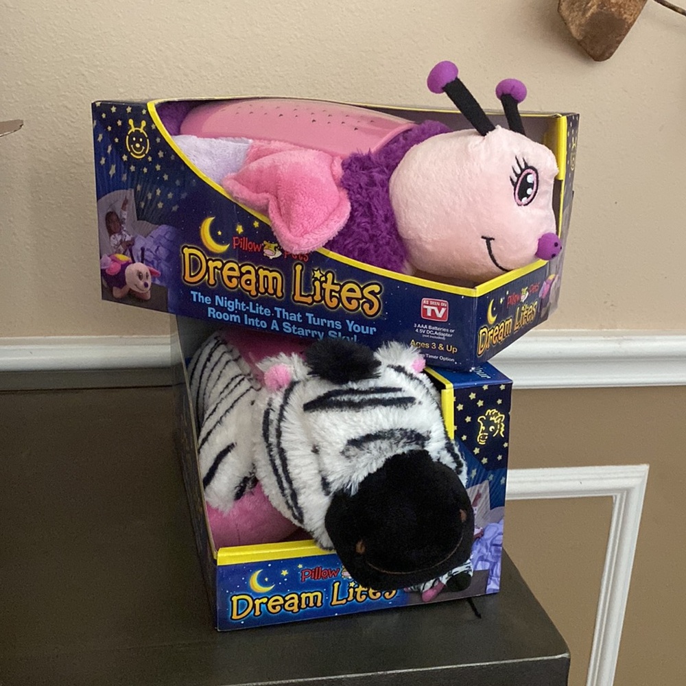 2  brand new dream lite pillow pets
